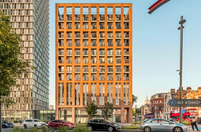 2 Bedroom Flat To Rent In Azure Building, London, E15
