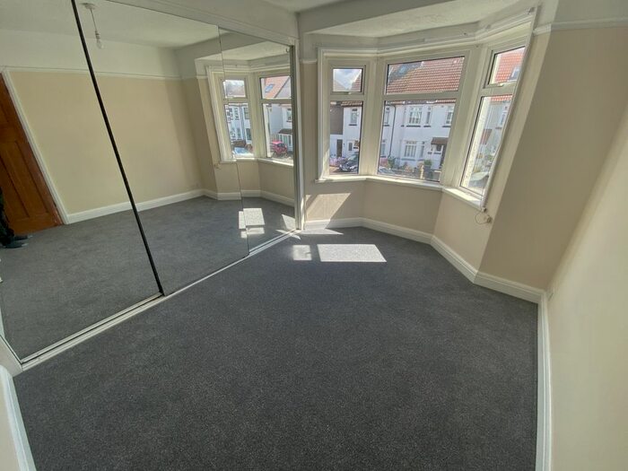 3 Bedroom End Of Terrace House To Rent In Fairwater Grove West