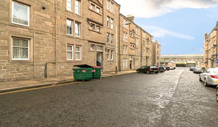 1 Bedroom Flat To Rent In Cunningham Street, Stobswell, Dundee, DD4