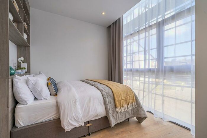 Apartment To Rent In Aviator Park Two Addlestone, KT15