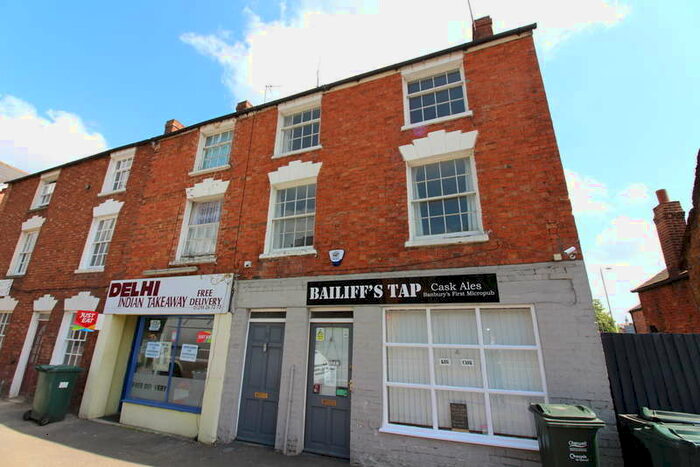 2 Bedroom Flat To Rent In Southam Road, OX16