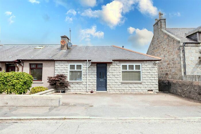 3 Bedroom Semi-Detached House To Rent In Gladstone Place, Woodside, Aberdeen, AB24