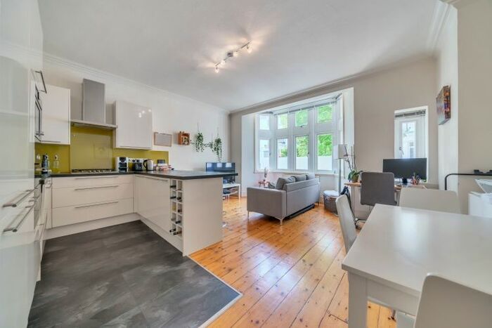 2 Bedroom Flat To Rent In St. Marys Terrace, London, W2