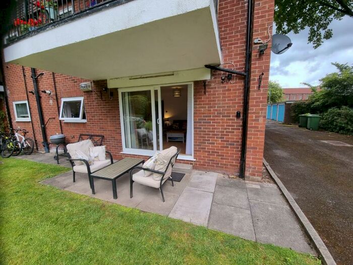 2 Bedroom Apartment To Rent In Mosslea Park, Liverpool, L18