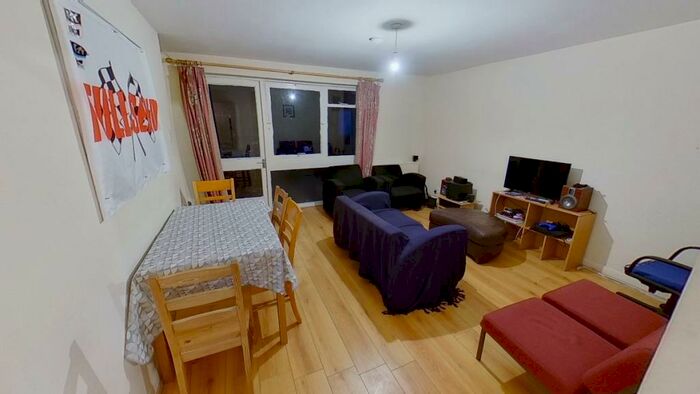 4 Bedroom Semi-Detached House To Rent In Guildford Park Avenue, Guildford, Surrey, GU2