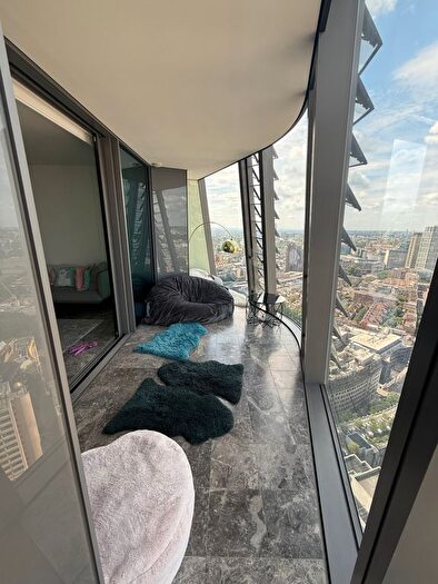 2 Bedroom Flat For Sale In Blackfriars Road, London, SE1