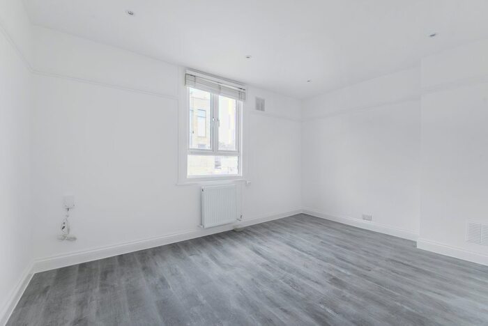 1 Bedroom Maisonette To Rent In Trafalgar Road, London, SE10