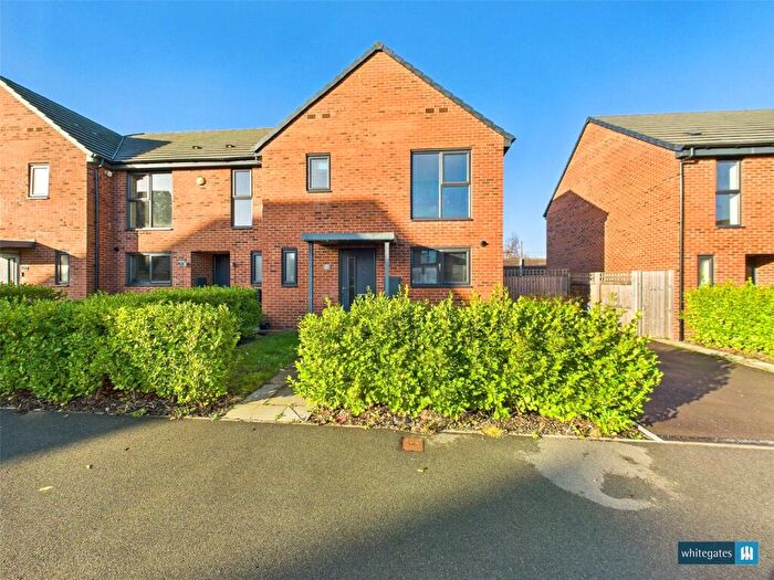 3 Bedroom End Of Terrace House For Sale In Parkhall Drive, Askern, Doncaster, South Yorkshire, DN6
