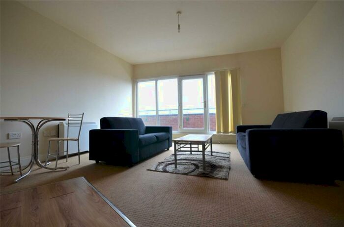 2 Bedroom Apartment To Rent In Plymouth Point, Longsight, Manchester, M13