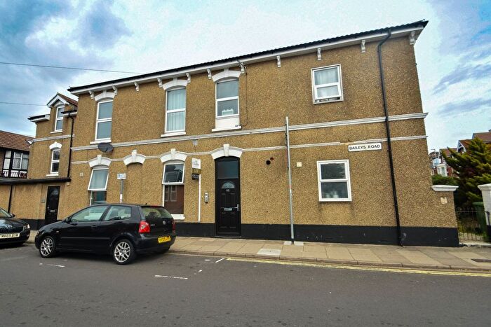 2 Bedroom Flat To Rent In Victoria Road North, Southsea, PO5