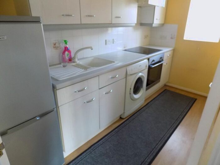 1 Bedroom Flat To Rent In Simpson Close, Leagrave, Luton, Bedfordshire, LU4