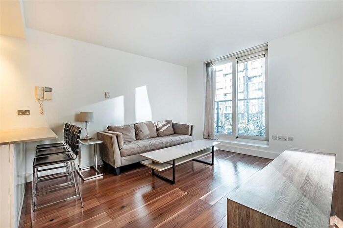 2 Bedroom Flat For Sale In Peninsula Apartments, Praed Street, London, W2