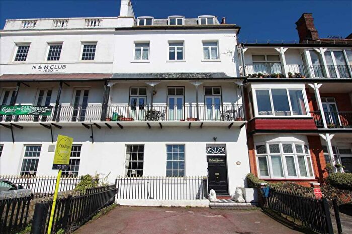 2 Bedroom Apartment To Rent In Royal Terrace - Southend On Sea, SS1