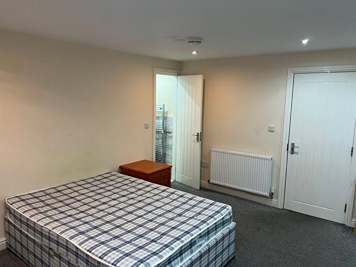 6 Bedroom Detached House To Rent In Derby Grove, Nottingham, NG7