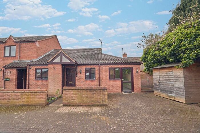 2 Bedroom Bungalow To Rent In Peppers Close, Mountsorrel, LE12