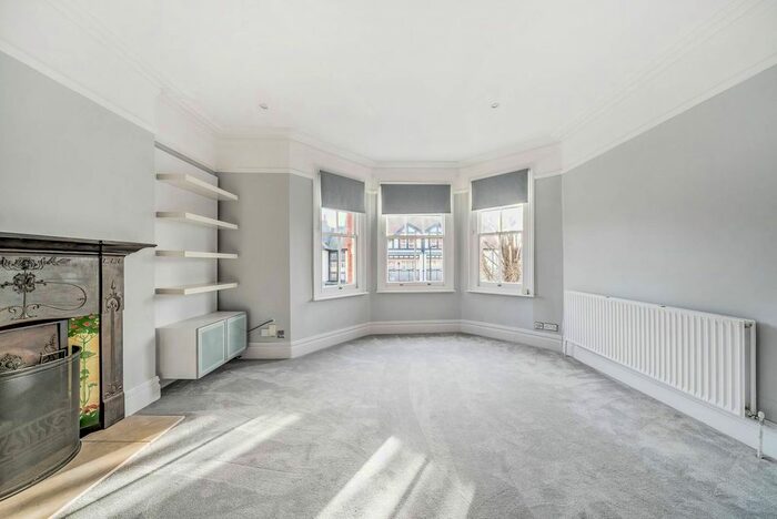 2 Bedroom Flat To Rent In Shakespeare Road, Hanwell, London, W7