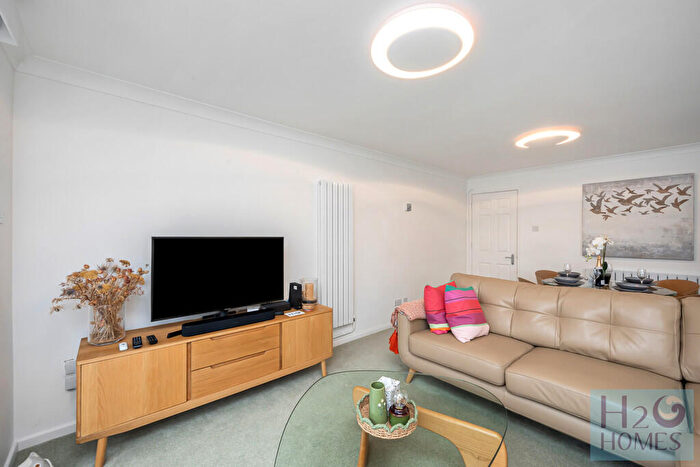 2 Bedroom Apartment To Rent In Neptune Court, BN2