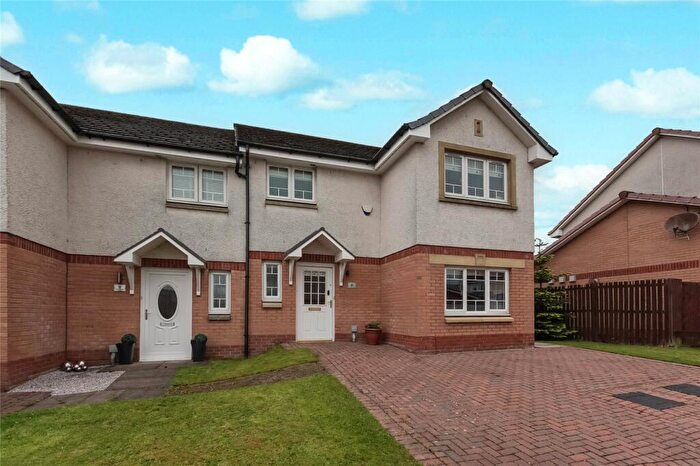 3 Bedroom Semi-Detached House For Sale In Croftcroighn Close, Garthamlock, Glasgow, G33