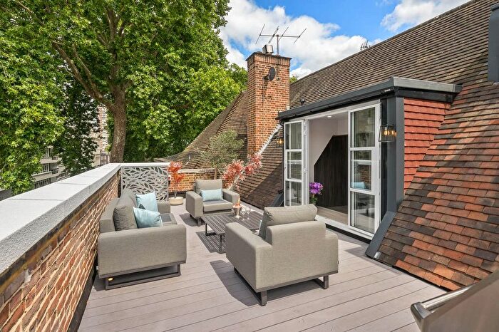 6 Bedroom Terraced House For Sale In Gloucester Square, London, W2