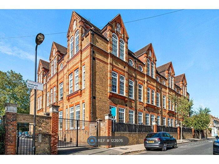 3 Bedroom Flat To Rent In Scholar's Place, London, N16