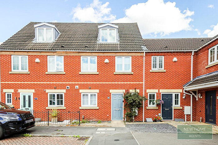 4 Bedroom Terraced House For Sale In Richmond Gate, Hinckley, LE10