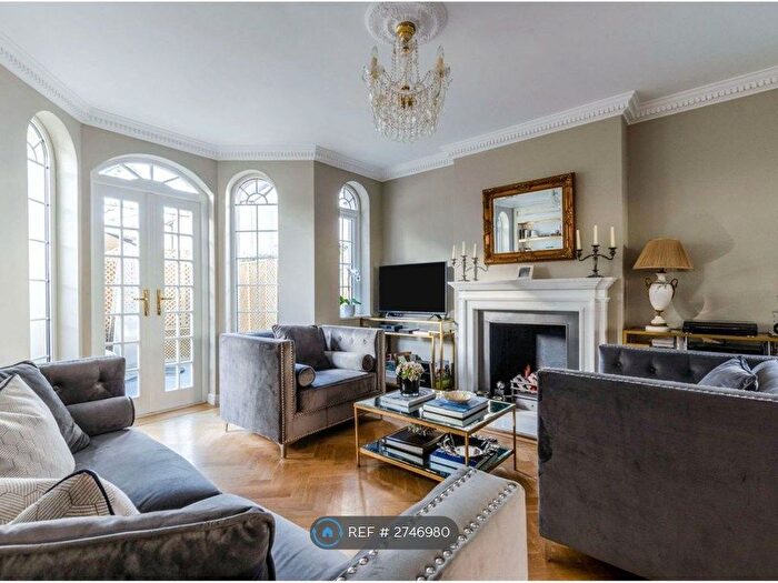 4 Bedroom Semi Detached House To Rent In Priory Gardens, London, SW13