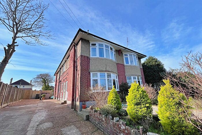 2 Bedroom Flat To Rent In Iford, BH6
