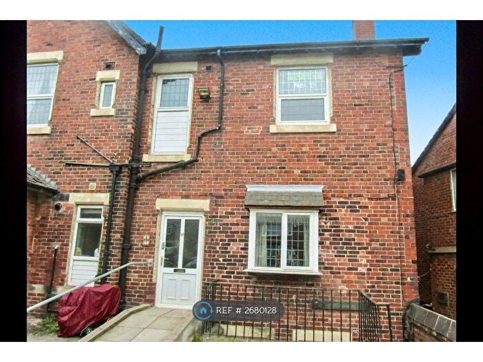 1 Bedroom Flat To Rent In Crossgates, Leeds, LS15