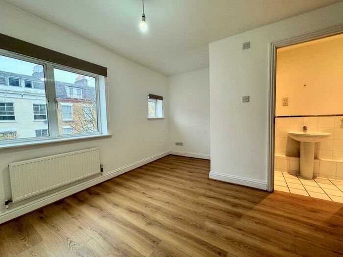 4 Bedroom Terraced House To Rent In Tollington Way, Holloway, N7