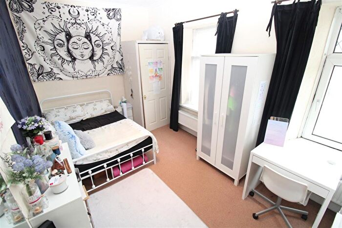 2 Bedroom Semi-Detached House To Rent In Wood Road Treforest, Pontypridd, CF37