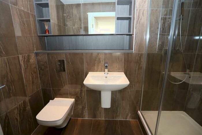 2 Bedroom Apartment To Rent In Deansgate Square, Owen Street, M15