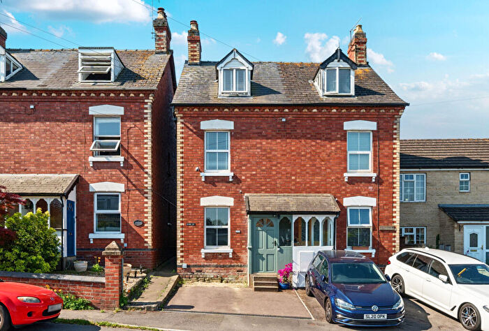 3 Bedroom Semi-Detached House For Sale In Bath Road, Kings Stanley, Stonehouse, Gloucestershire, GL10