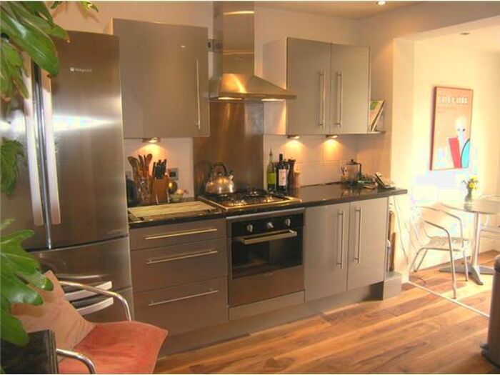 2 Bedroom Apartment To Rent In Fantastic Bed Flat In Centre Of Barnes Village !, SW13