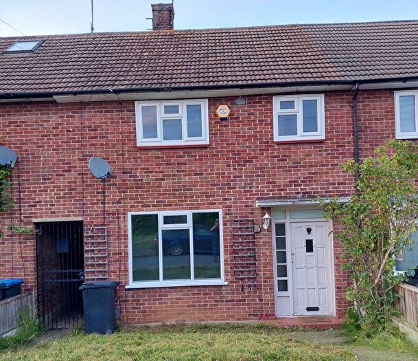 3 Bedroom Terraced House For Sale In Rookwood Avenue, Loughton, Essex, IG10