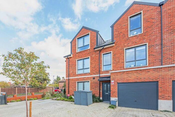 3 Bedroom Terraced House To Rent In Harlow Gardens, Kingston Upon Thames, KT1