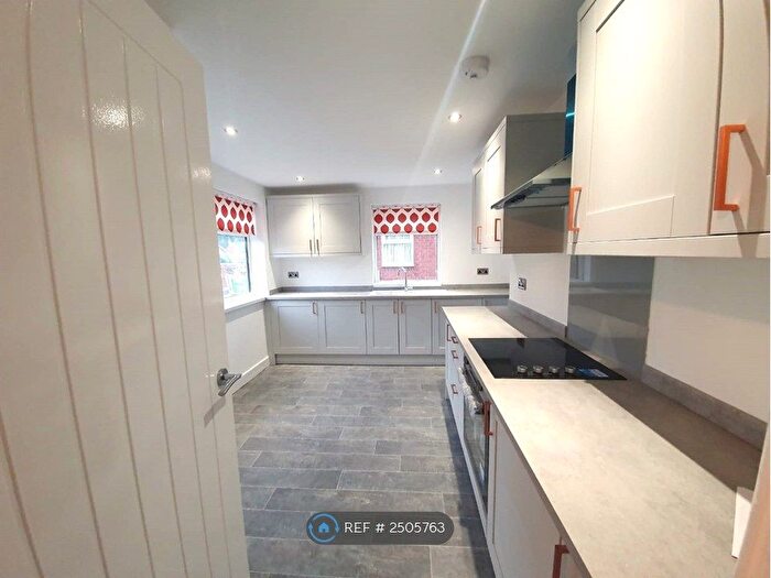 3 Bedroom Semi-Detached House To Rent In Florence Road, Gedling, Nottingham, NG4