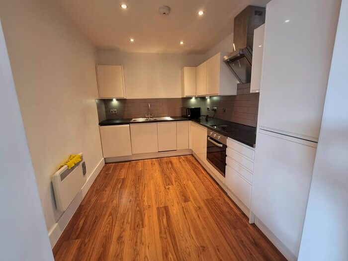 3 Bedroom Flat To Rent In Hacon Square - Mare Street, London, E8