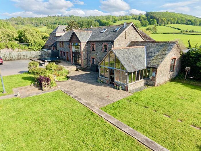 5 Bedroom Link Detached House For Sale In Velindre, Brecon, LD3