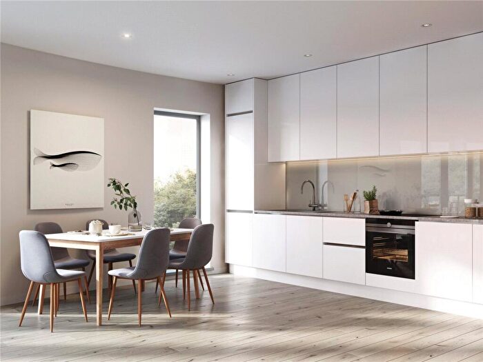 2 Bedroom Flat For Sale In Adastra House, Finchley Central, N3