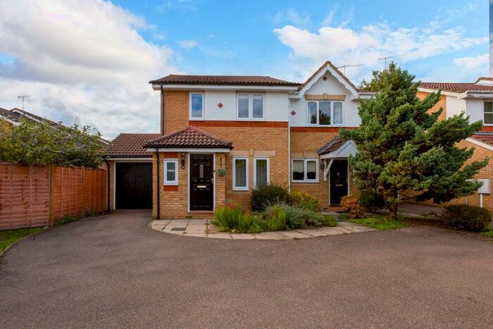 2 Bedroom Semi-Detached House To Rent In Blackmead, Riverhead, TN13