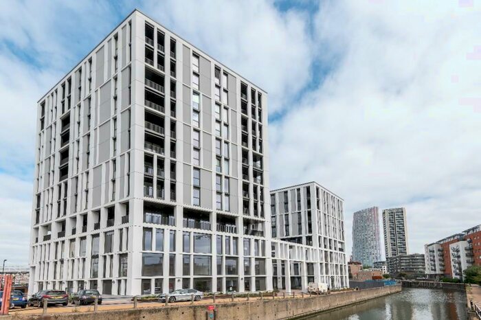 3 Bedroom Apartment To Rent In Marshgate Lane, London, E15