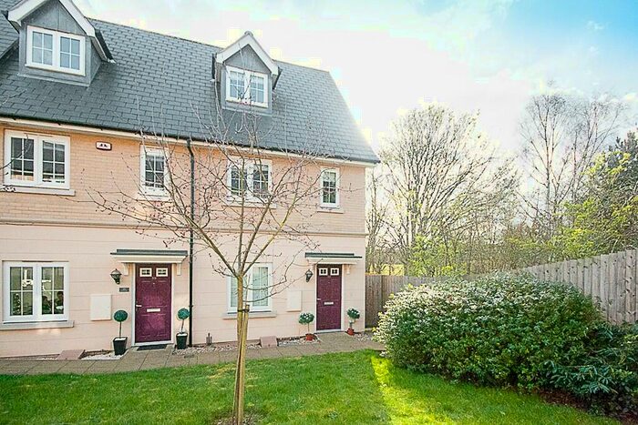 3 Bedroom Terraced House To Rent In De Paul Way, Brentwood, Essex, CM14