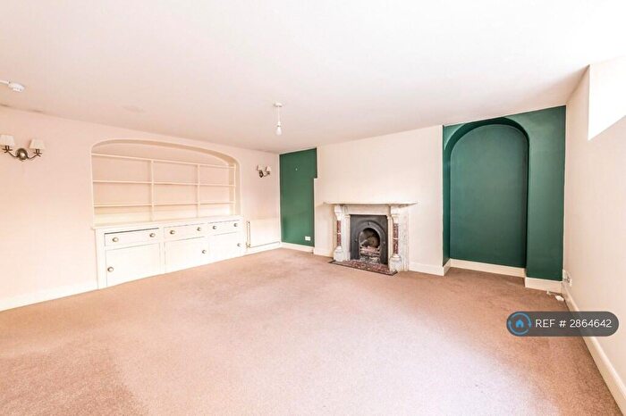 2 Bedroom Flat To Rent In Caledonia Place, Bristol, BS8
