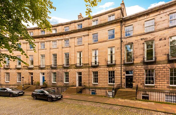 3 Bedroom Apartment For Sale In Royal Circus, New Town, Edinburgh, EH3