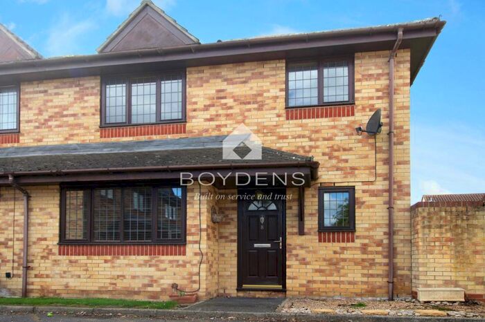 2 Bedroom Cluster House To Rent In Holliwell Close, Stanway, Colchester, CO3