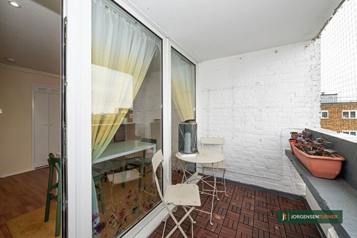 3 Bedroom Flat To Rent In Varley House, Brondesbury Road, NW6