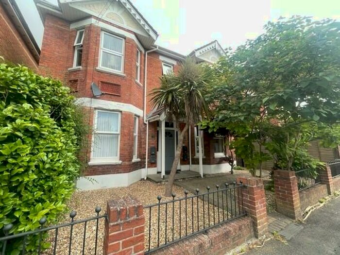 1 Bedroom Flat To Rent In Talbot Road, Winton, BH9