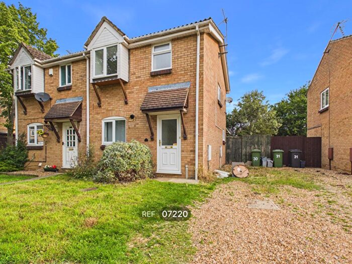 3 Bedroom Property To Rent In Kinnears Walk, Peterborough, PE2