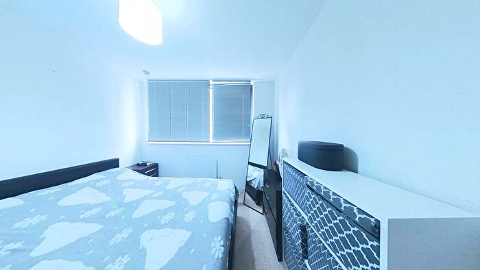 1 Bedroom Flat To Rent In Neutron Tower, East India, E14