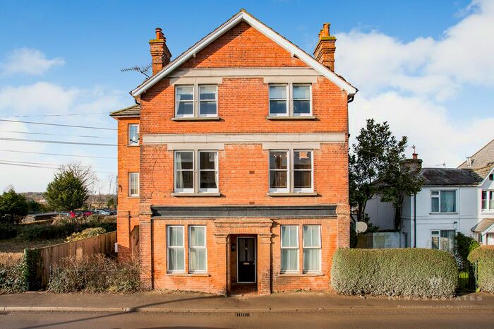 2 Bedroom Flat For Sale In Nettlestead Oast, Maidstone Road, Paddock Wood, Tonbridge, TN12